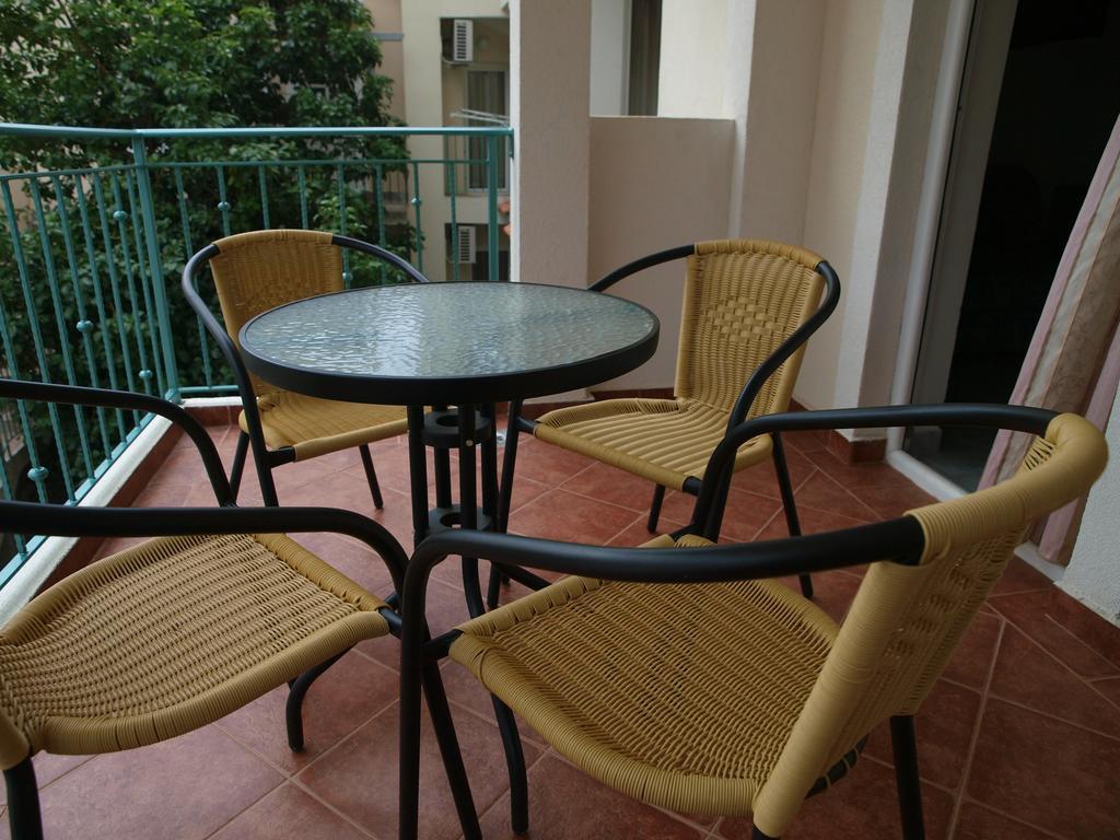 Apartments Obala Dragovic Petrovac Rum bild