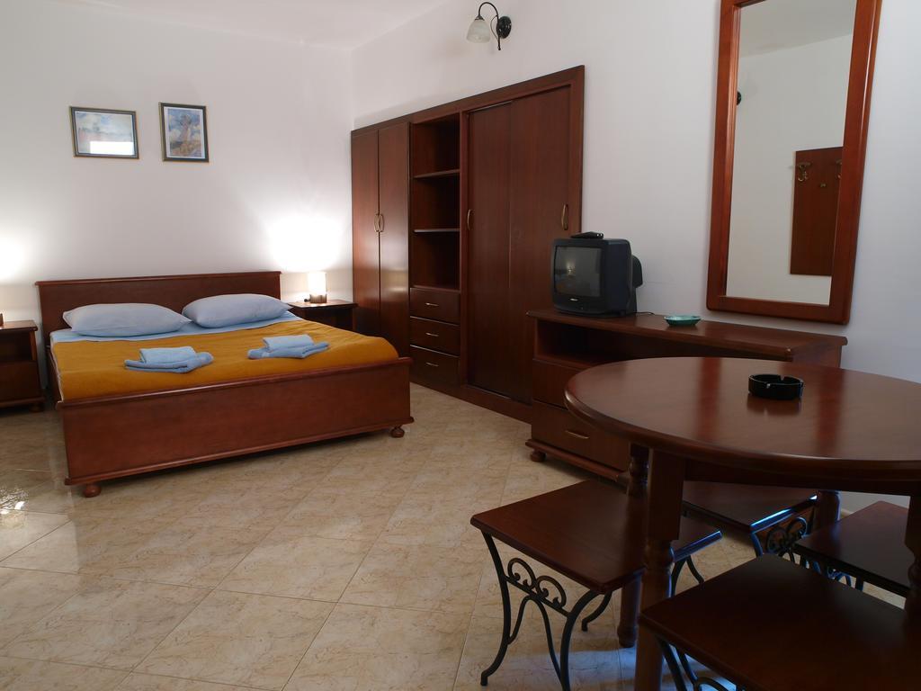 Apartments Obala Dragovic Petrovac Rum bild