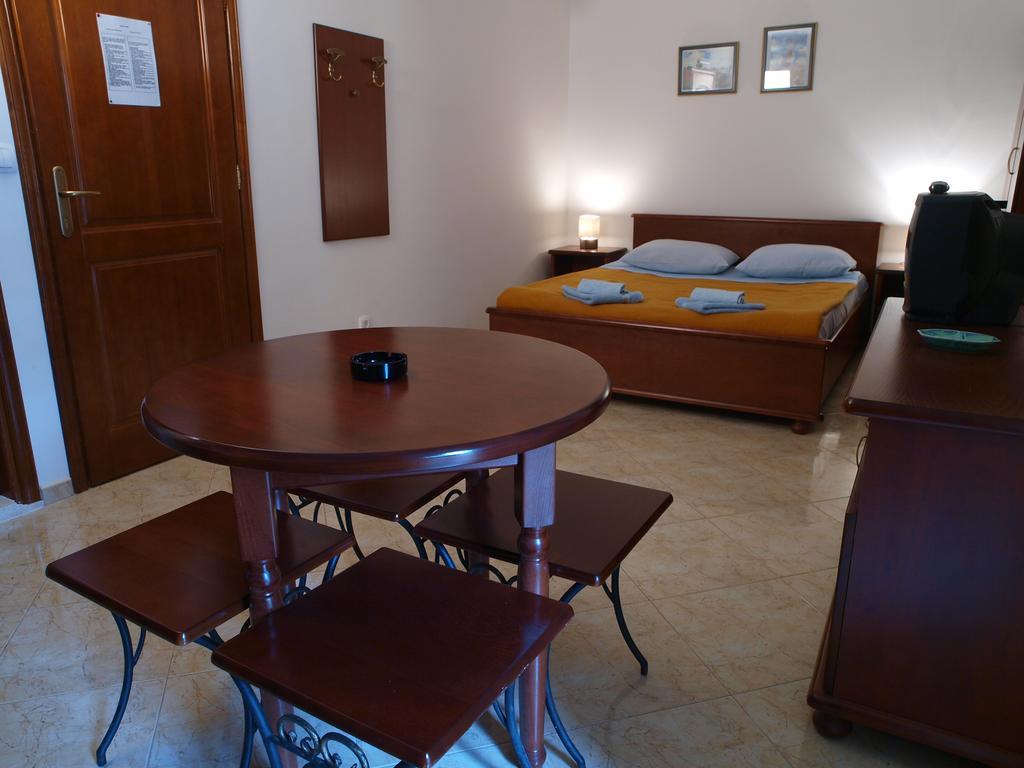 Apartments Obala Dragovic Petrovac Rum bild