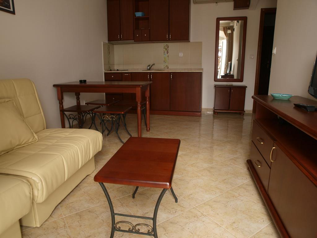 Apartments Obala Dragovic Petrovac Rum bild