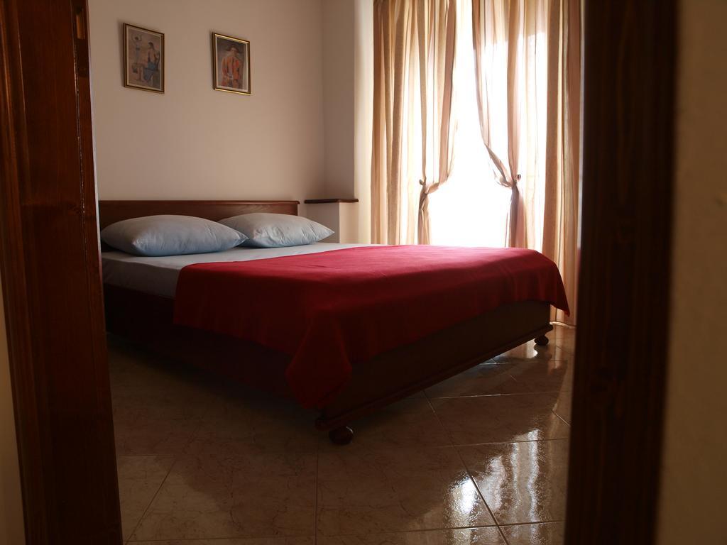 Apartments Obala Dragovic Petrovac Rum bild