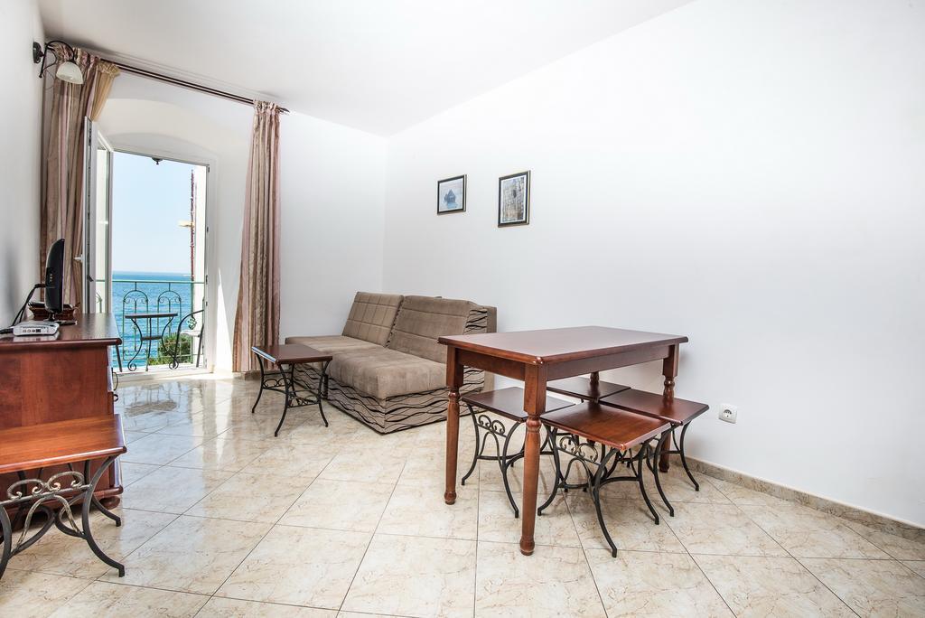 Apartments Obala Dragovic Petrovac Exteriör bild